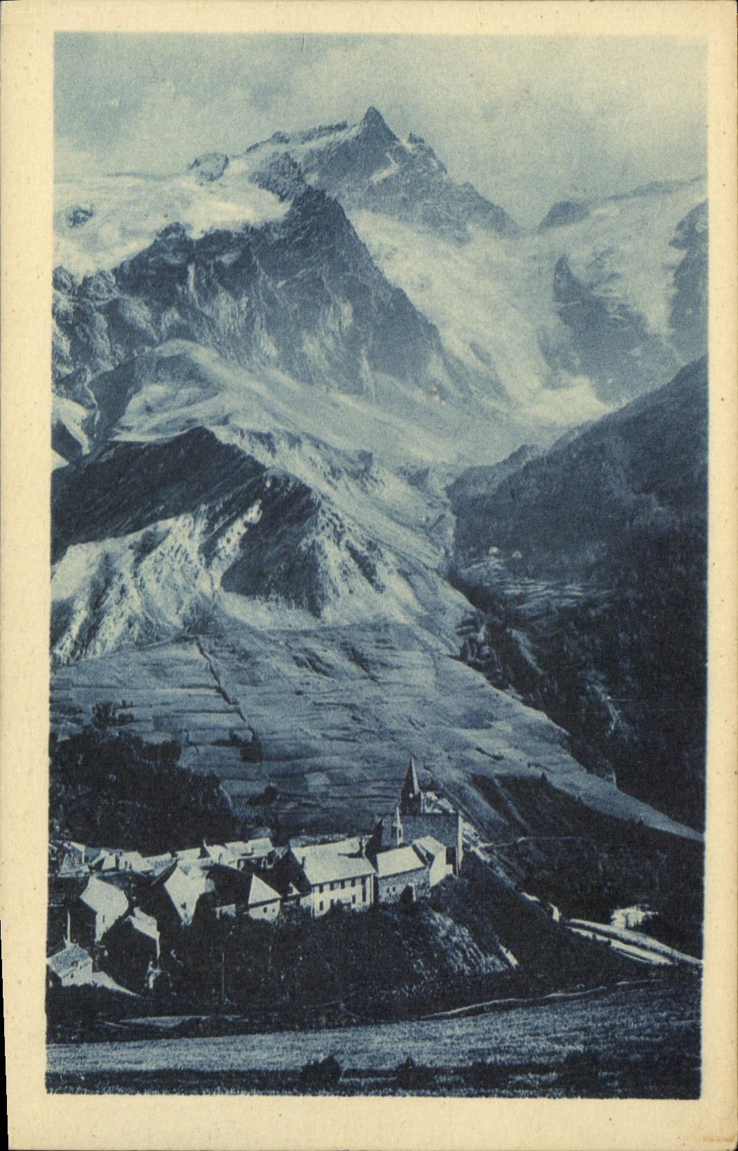 CPA Dauphine Route des Alpes La Grave la Meije et ses glaciers