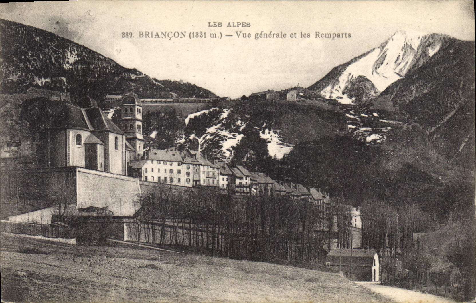 CPA Briancon Vue generale et les Remparts