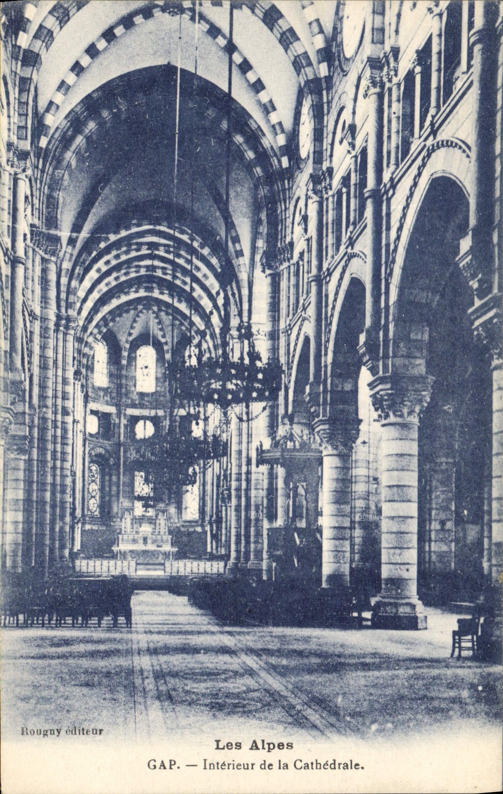 CPA Gap Interieur de la Cathedrale 