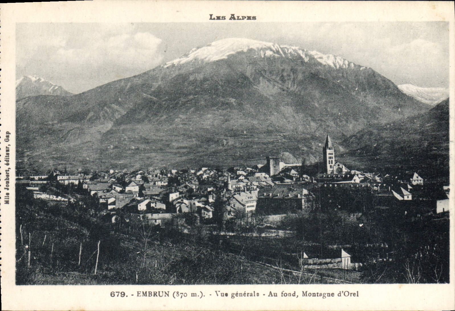 CPA Embrun Vue generale Au fond Montagne d'Orel