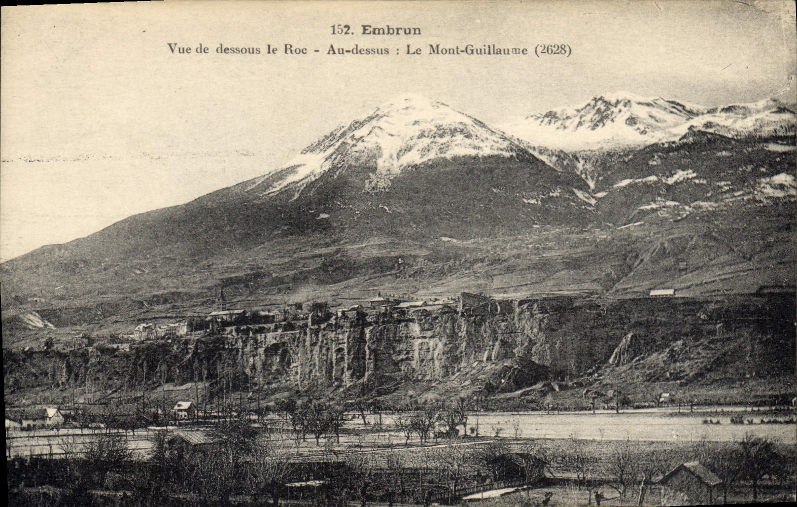 CPA Embrun Vue de dessous le Roc Au dessus Le Mont Guillaume 