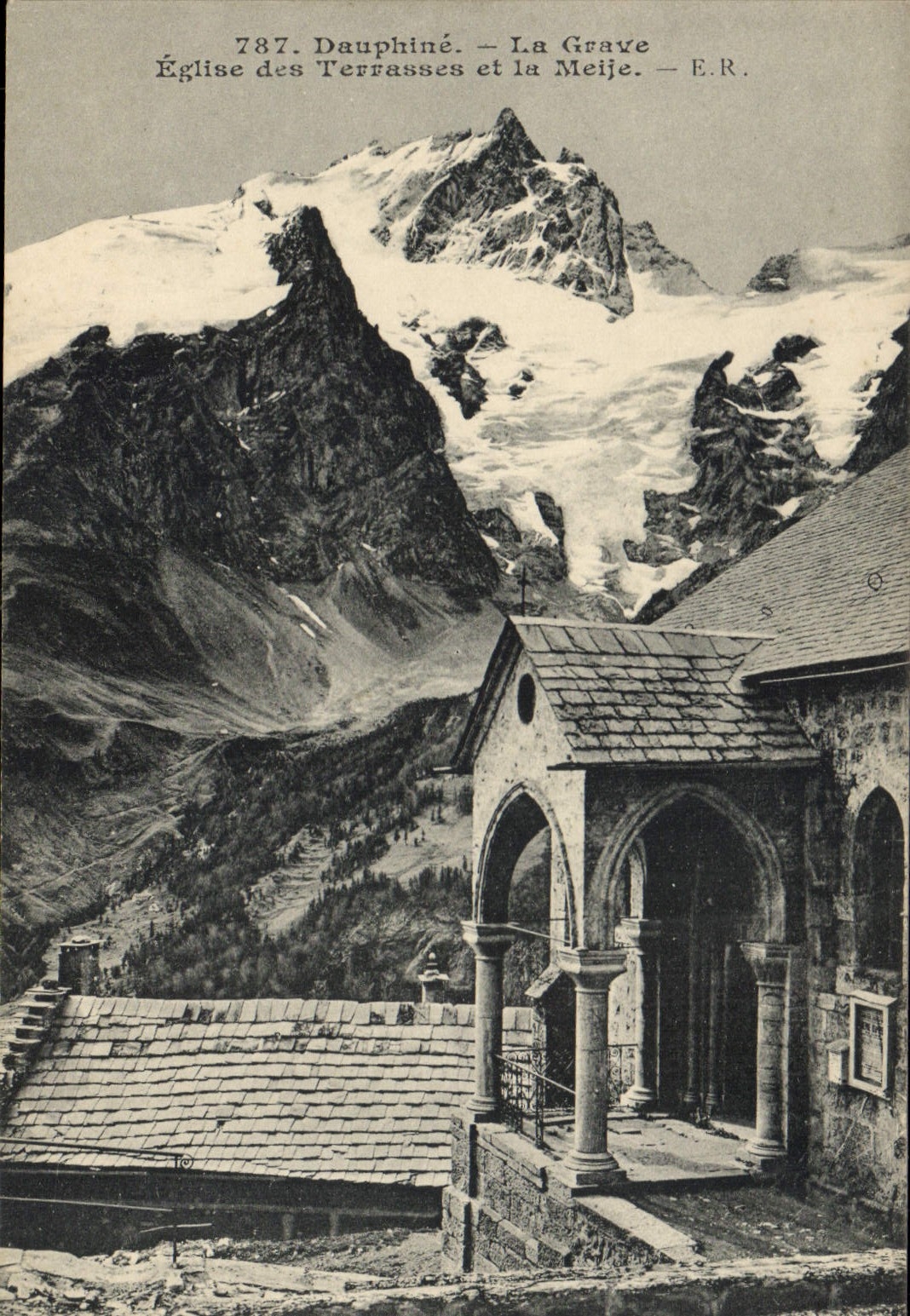 CPA Dauphine La Grave Eglise des Terrasses et la Meije
