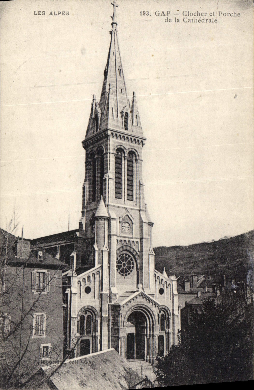 CPA Gap Clocher et Porche de la Cathedrale 