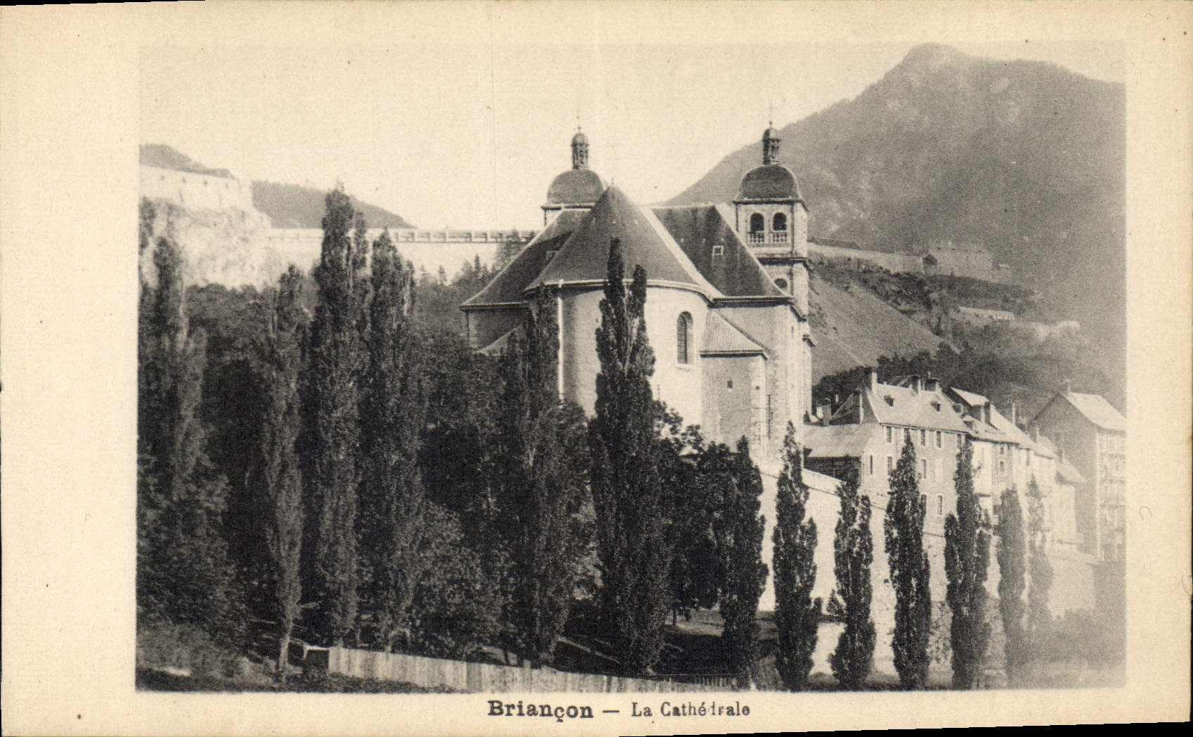 CPA Briancon La Cathedrale 