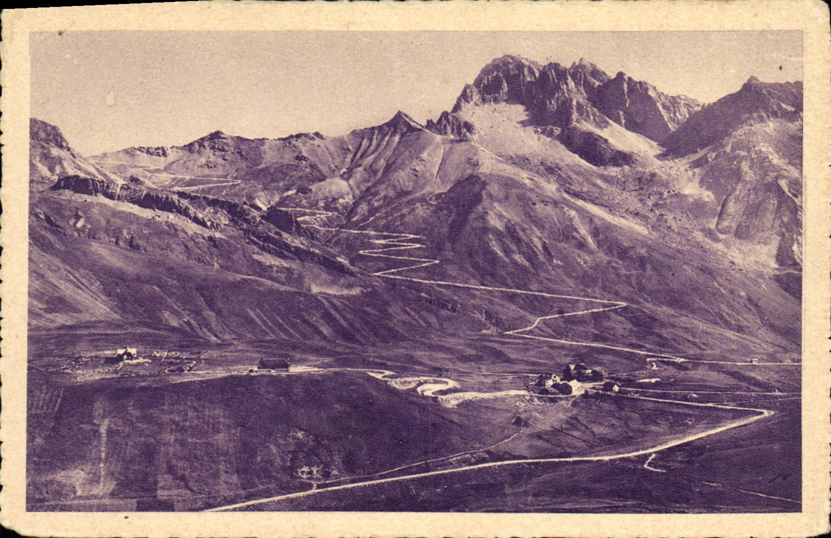 CPA Dauphine Le Col du Lautaret Les lacets du Galibier et le Grand Galibier 