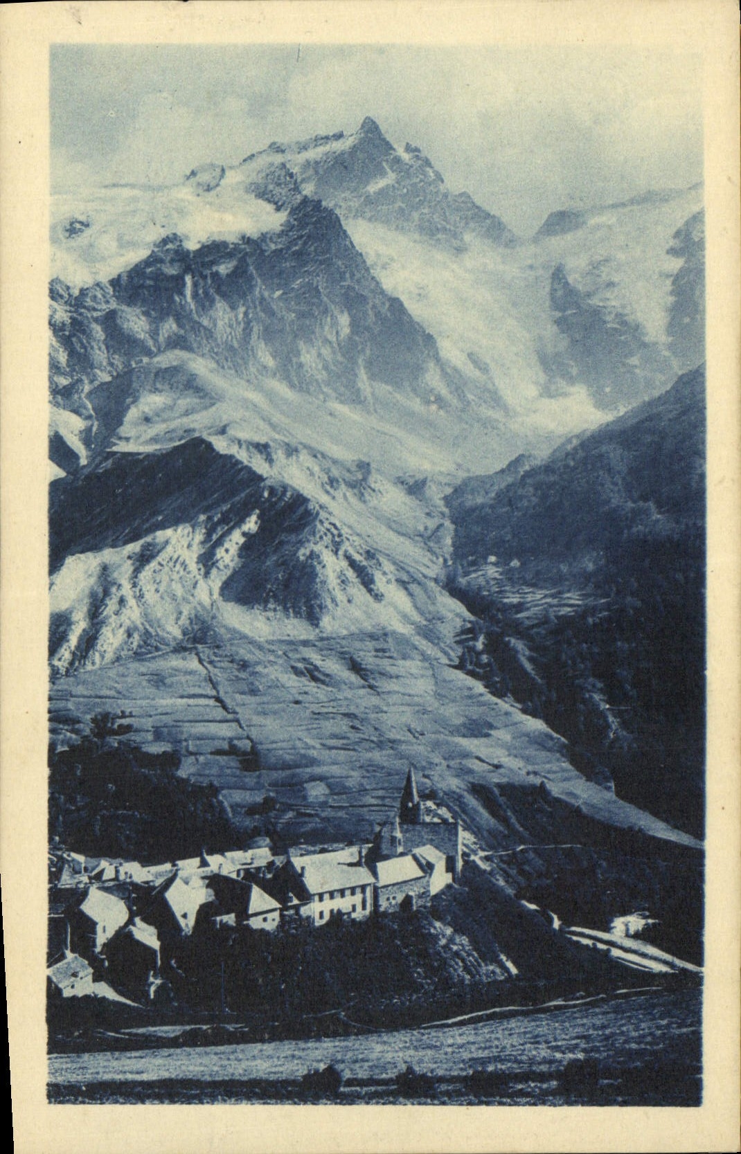 CPA Dauphine Route des Alpes La Grave la Meije et ses glaciers