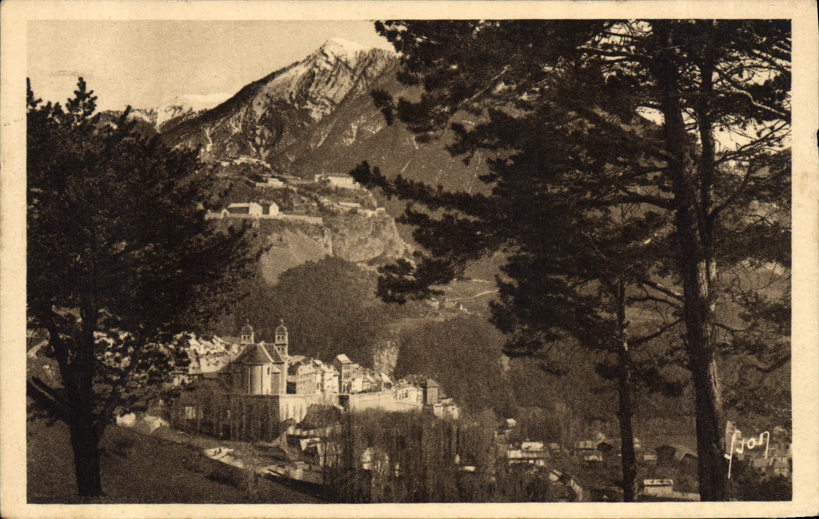 CPA Briancon Hautes Alpes Vue generale