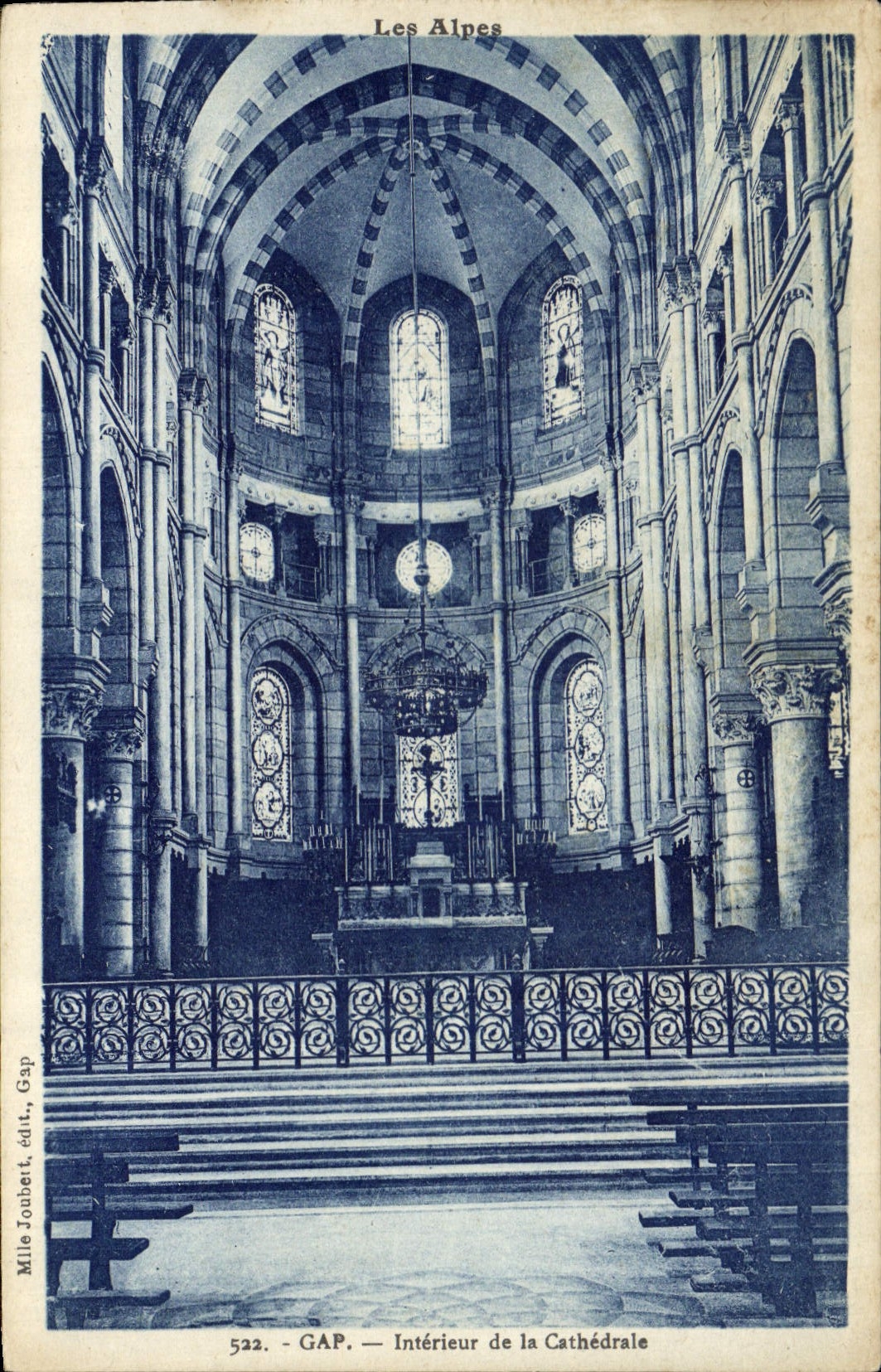 CPA Gap Interieur de la Cathedrale 