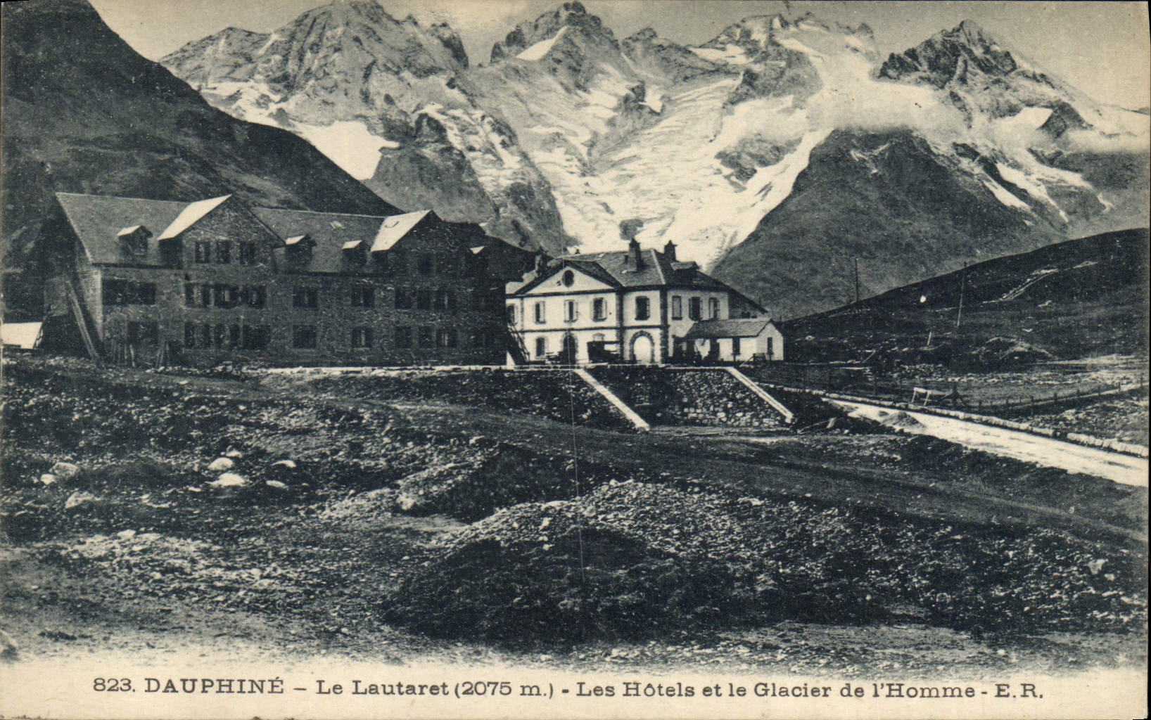 CPA Dauphine Le Lautaret Les Hotels et le Glacier de l'Homme 