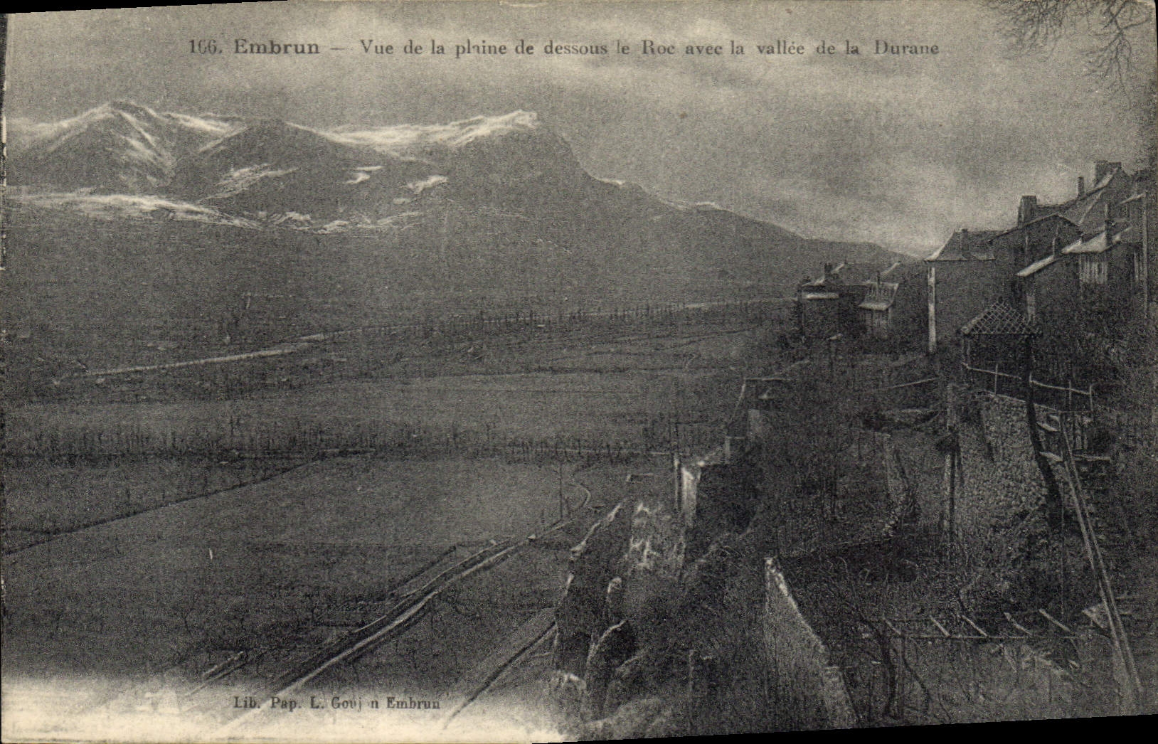 CPA Embrun vue de la Plaine de dessous le Roc avec la Vallee de la Darance 