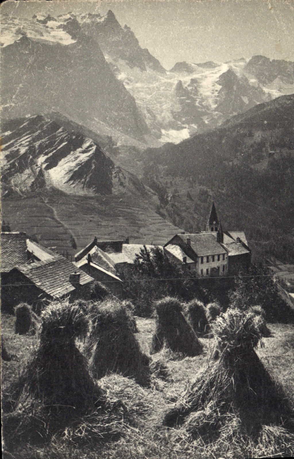 CPA Les Hautes Alpes le Grave et la Meije 