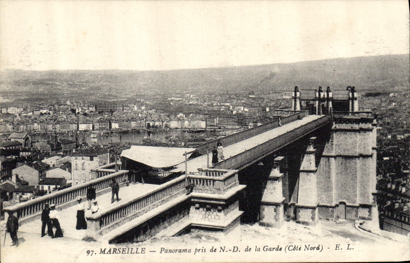 CPA Marseille Panorama pris de N D de la Garde Cote Nord 