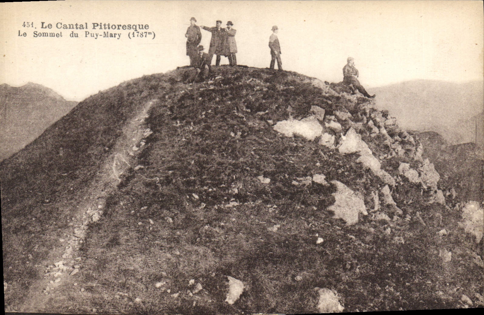 CPA Le Cantal Pittoresque le Sommet du Puy Mary 
