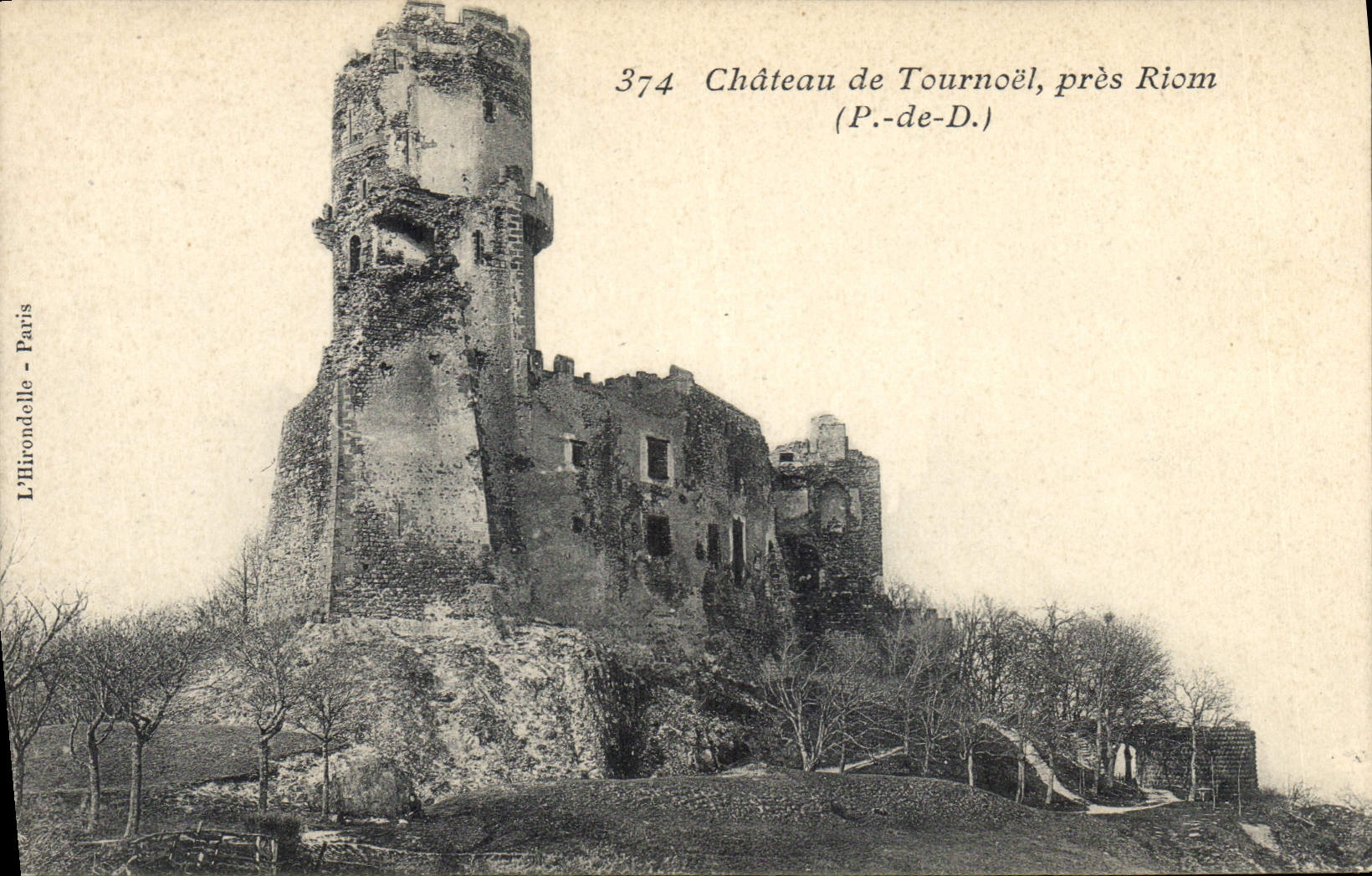 CPA Chateau de Tournoel pres Riom P de D 