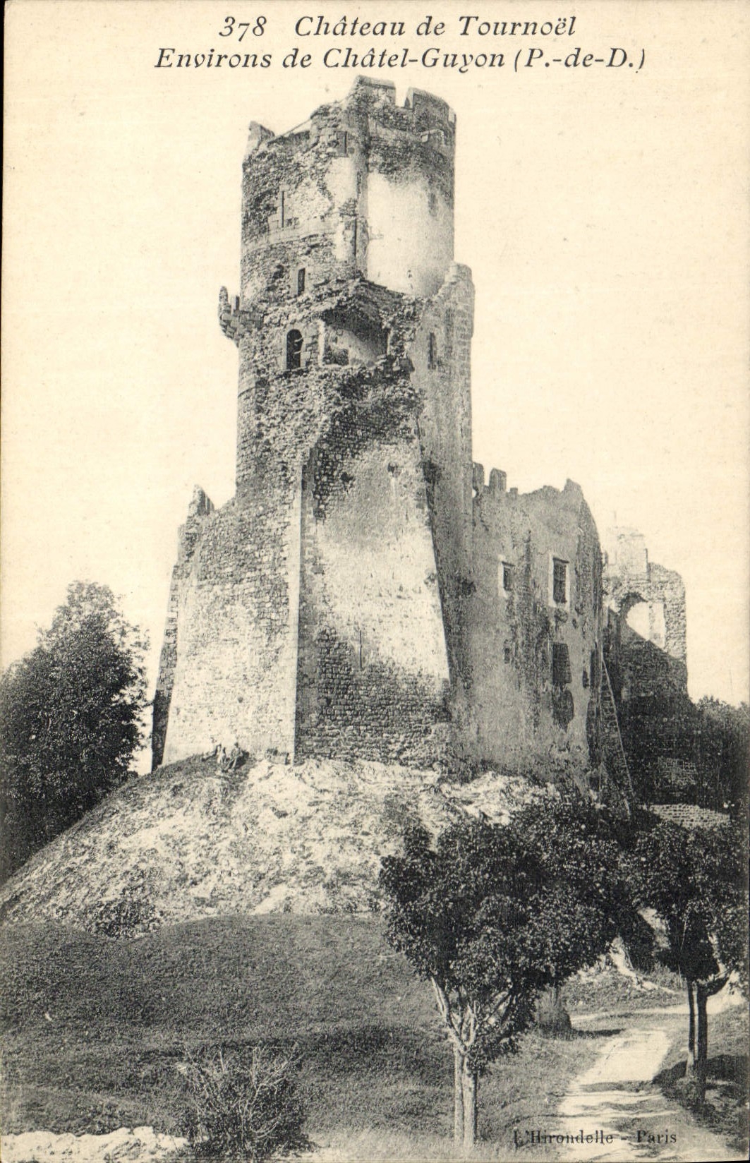 CPA Chateau de Tournoel Environs de Chateau Guyon P de D 