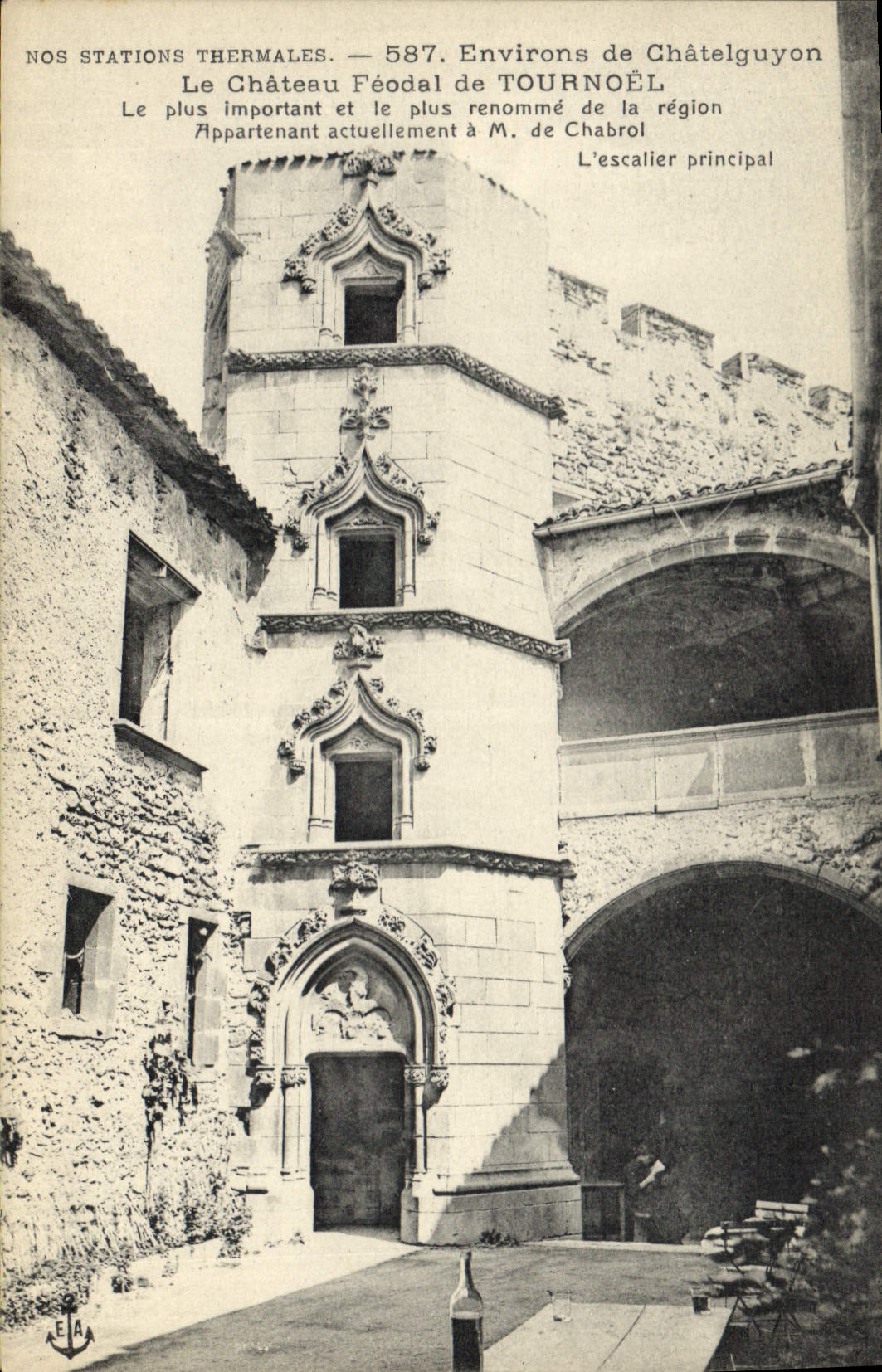 CPA Nos Stations Thermales Environs de Chatelguyon le chateau Feodal de Tournoel le Plus important e