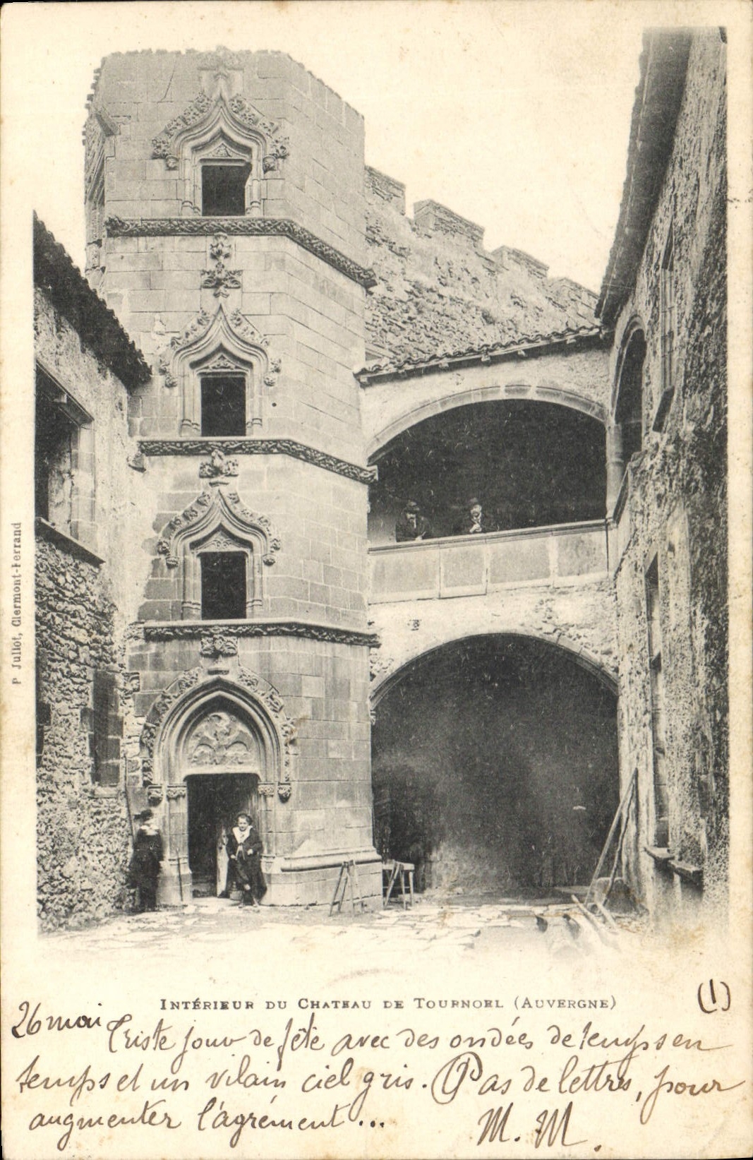 CPA Interieur du Chateau de Tournoel Auvergne 