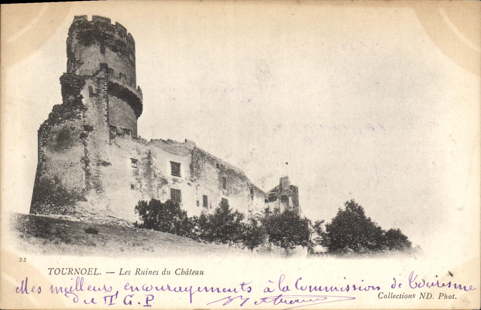 CPA Tournoel les Ruines du Chateau