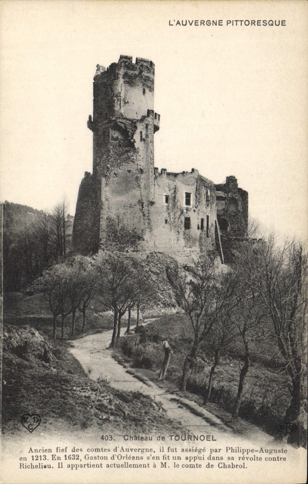 CPA L'Auvergne Pittoresque Chateau de Tournoel