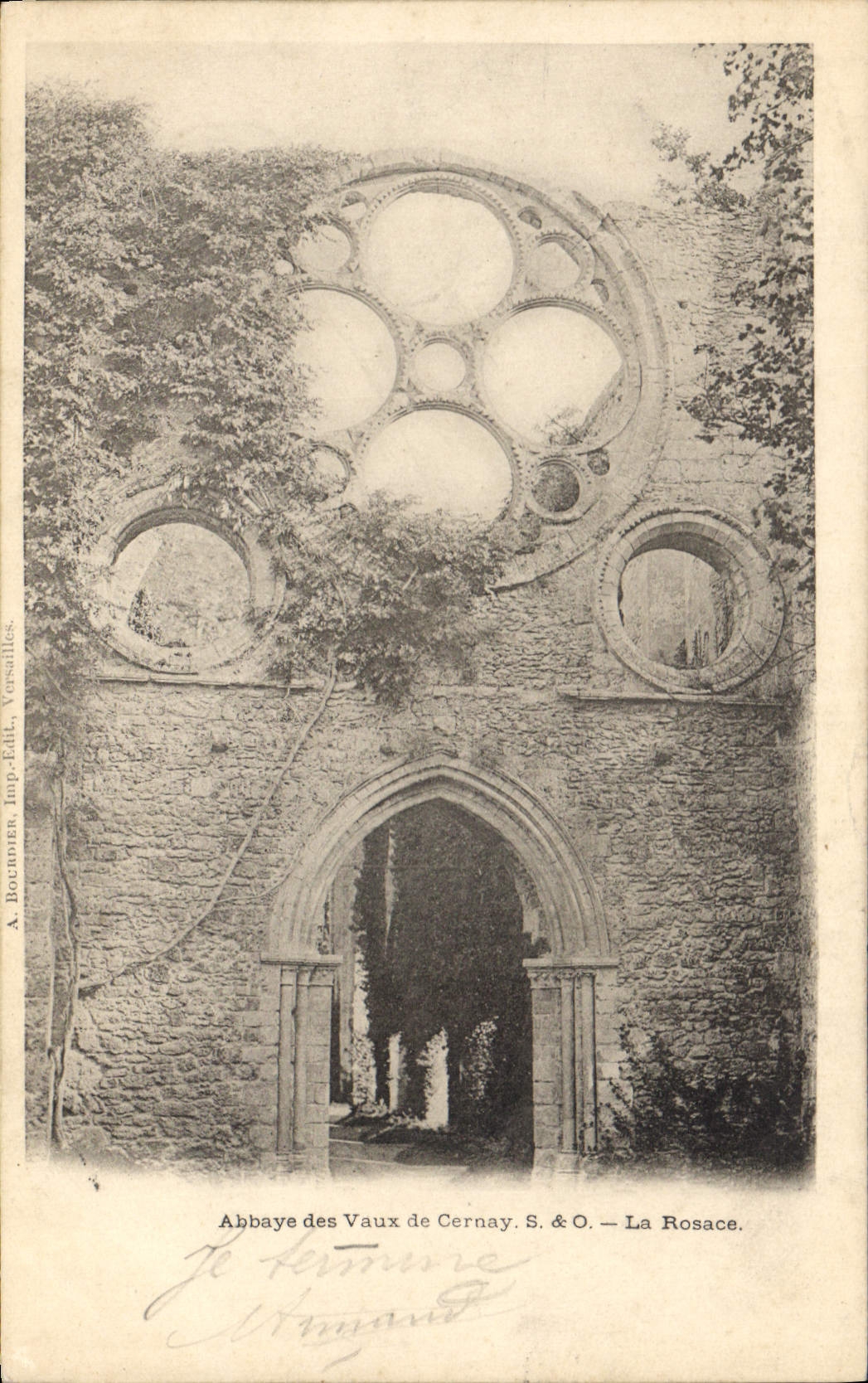 CPA Abbaye des Vaux de Cernay S et O la Rosace