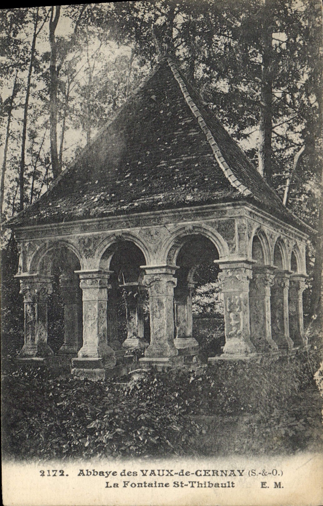 CPA Abbaye des Vaux de Cernay S et O la Fontaine St Thibault