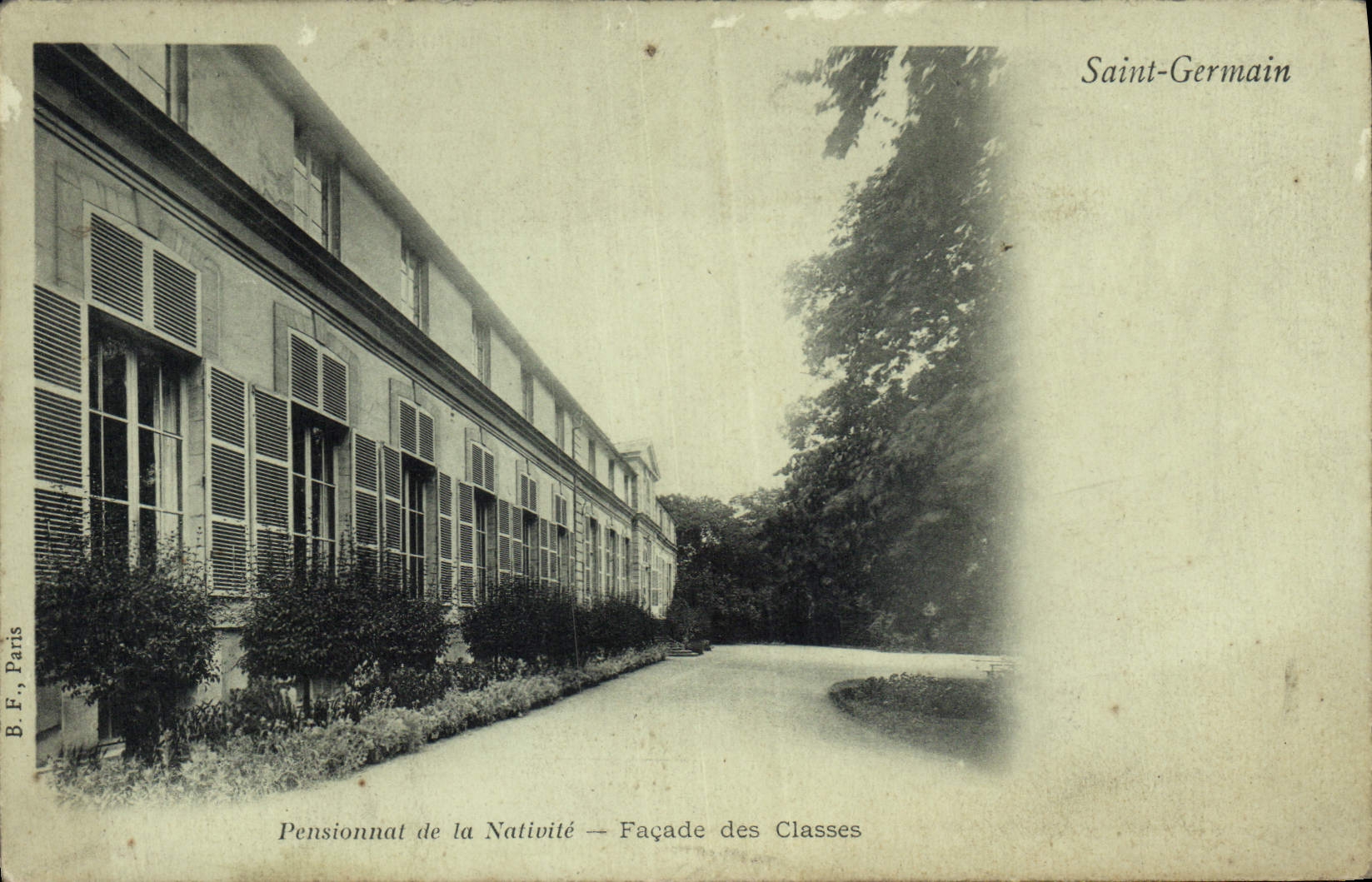 CPA Pensionnat de la Nativite Facade des Classes 
