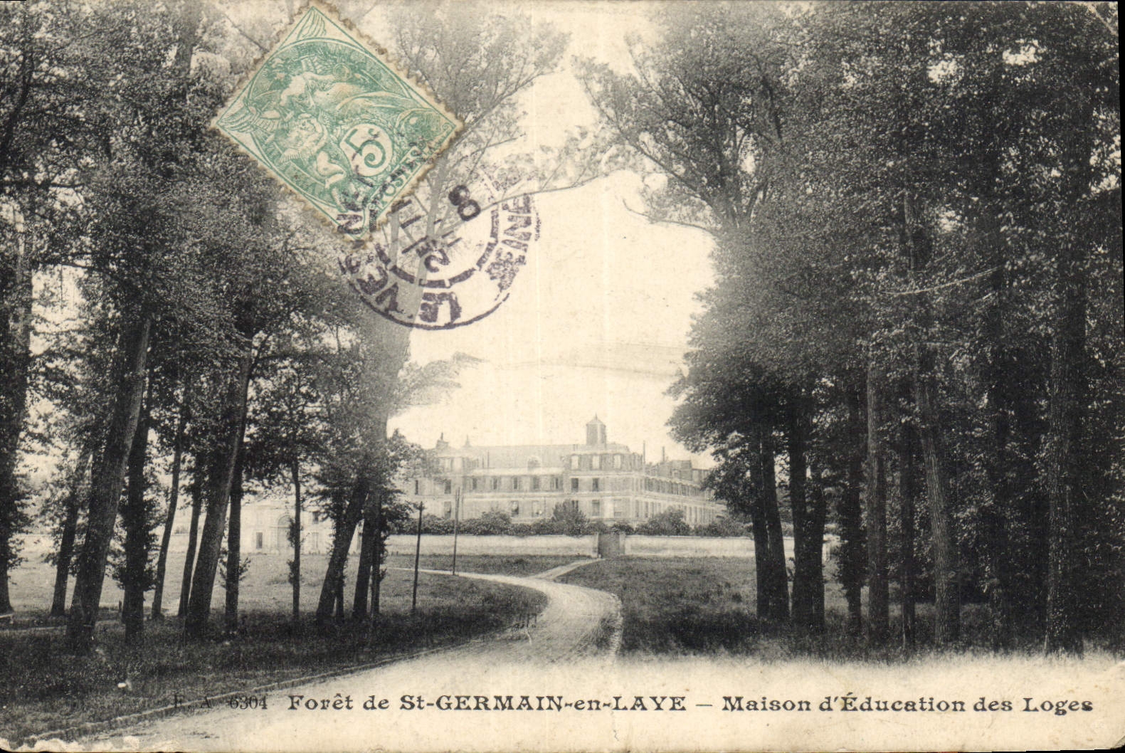 CPA Foret de Saint Germain en Laye Maison d'Education des Loges 