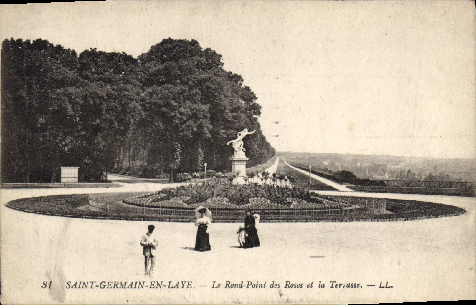 CPA Saint Germain en Laye le Rond Point des Roses et la Terrasse 