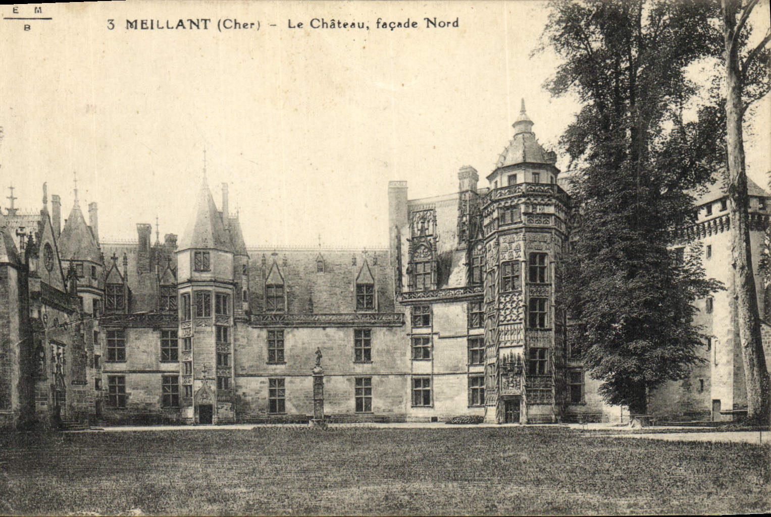 CPA Meillant Cher le Chateau Facade Nord 