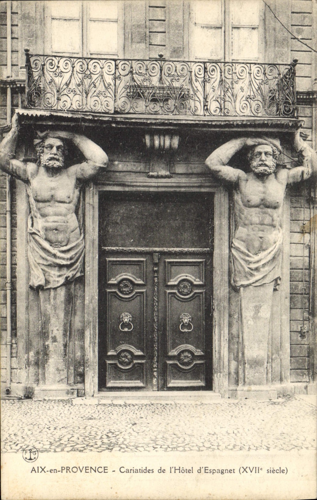 CPA Aix en Provence Cariatides de l'Hotel d'Espagnet 