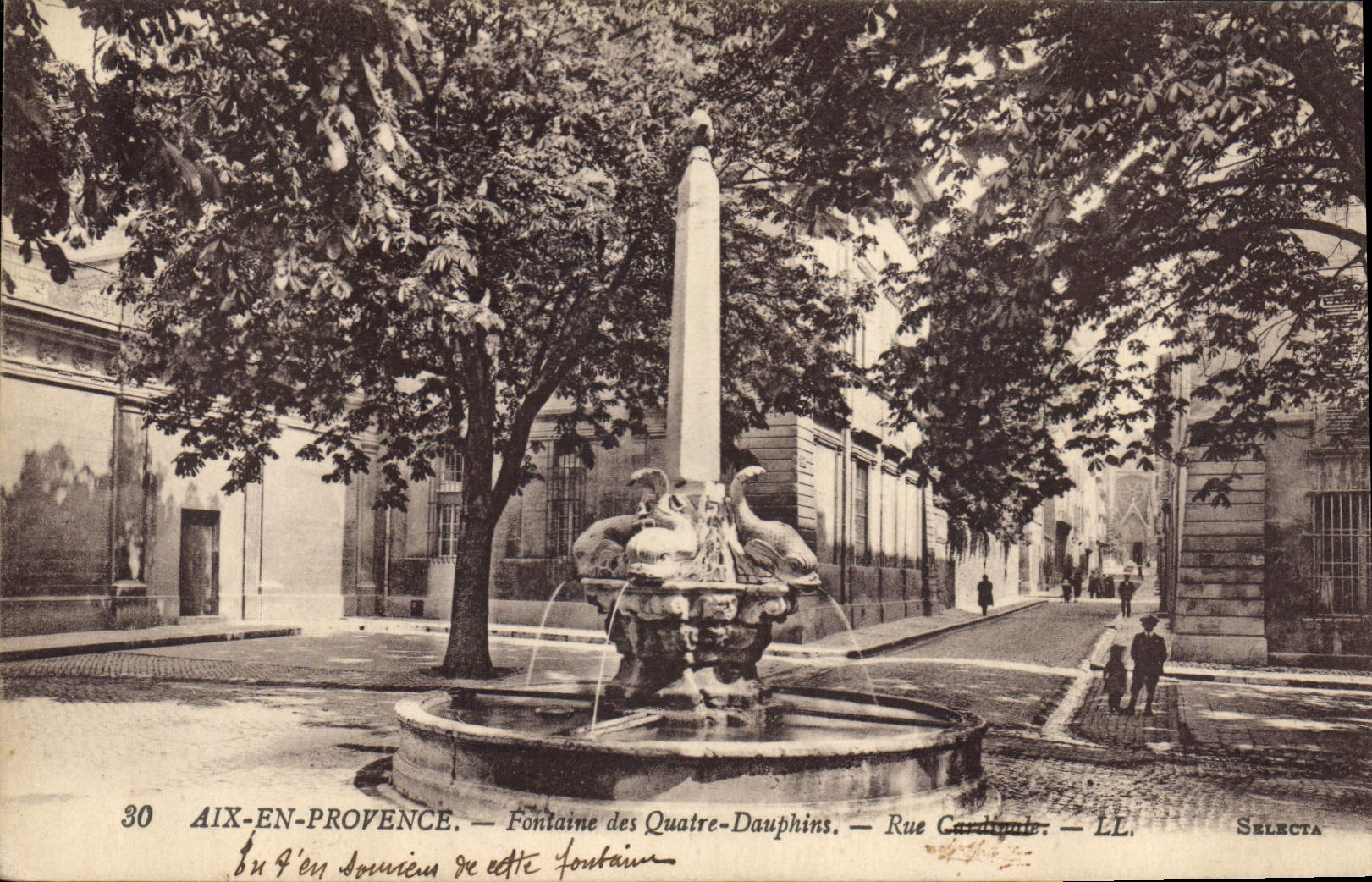 CPA Aix en Provence Fontaine des Quatre Dauphins Rue Cardinale