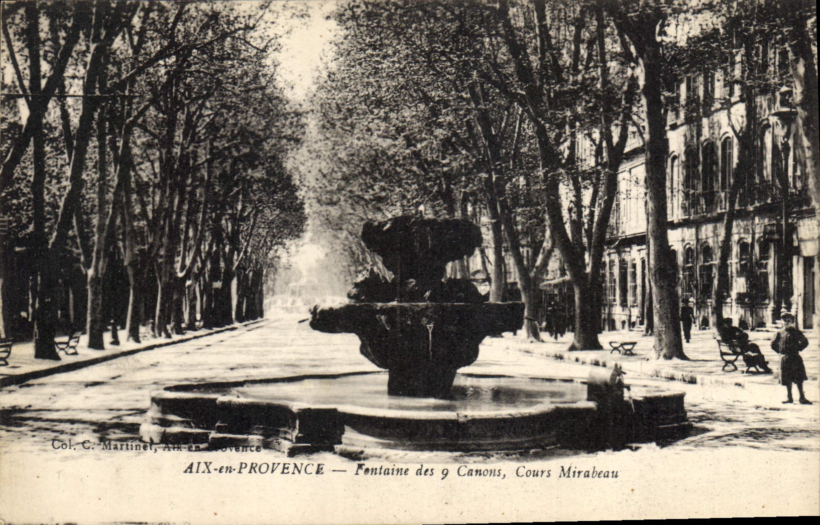 CPA Aix en Provence Fontaine des 9 Canons Cour Mirabeau 
