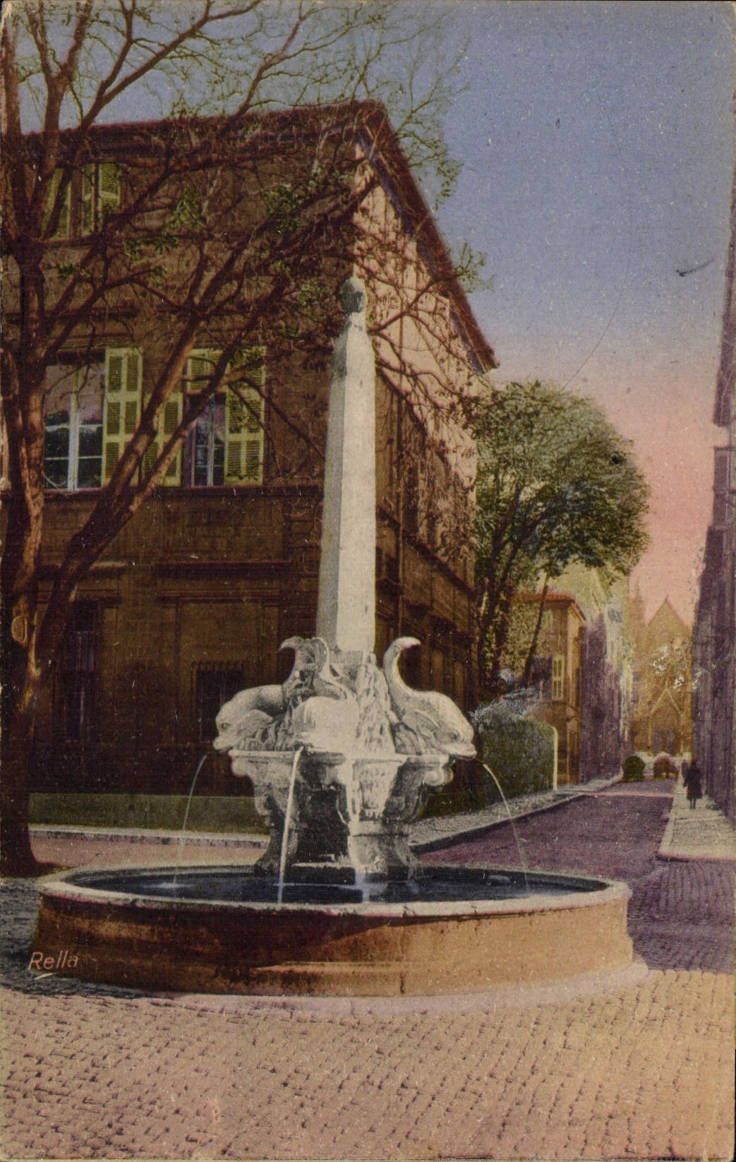 CPA Aix en Provence La Fontaine des Quatre Dauphins 