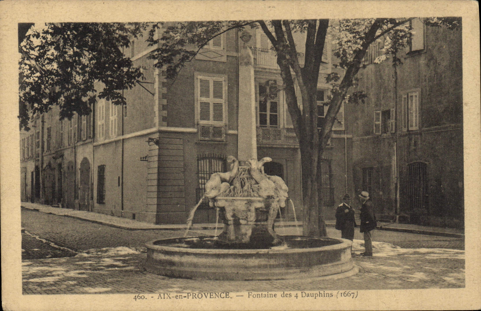 CPA Aix en Provence Fontaine des 4 Dauphins 1667 