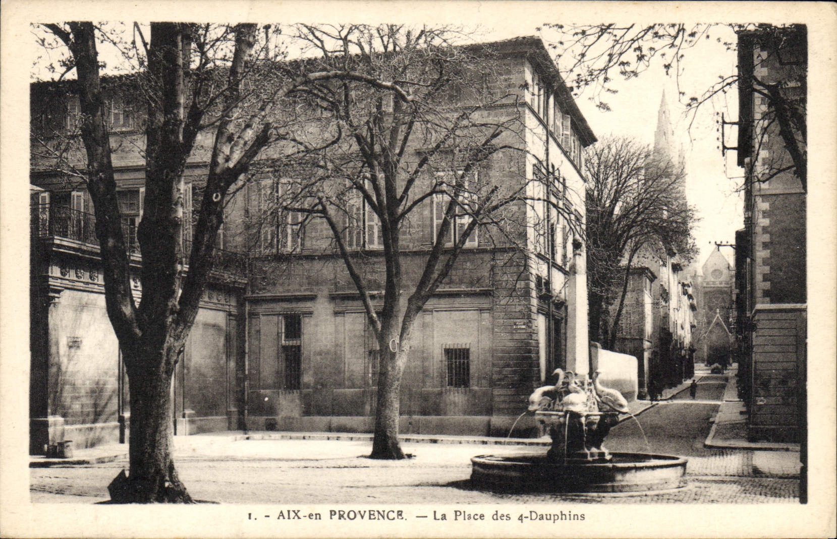 CPA Aix en Provence La Place des 4 Dauphins 