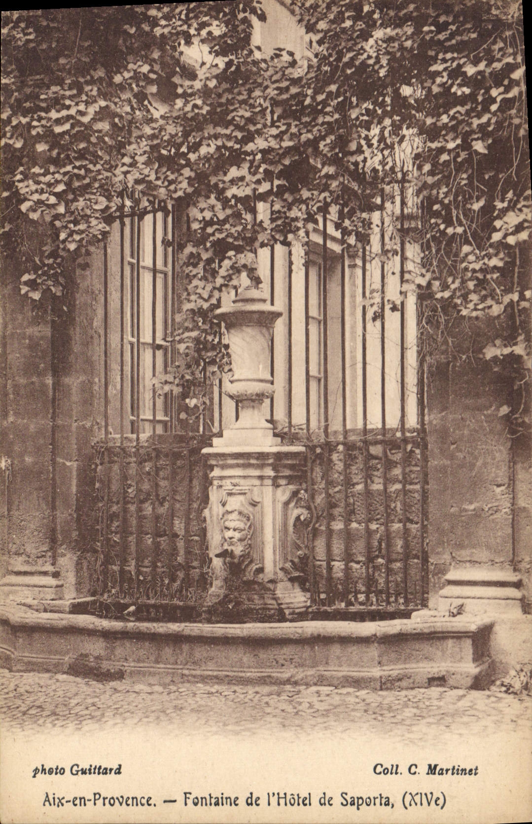CPA Aix en Provence Fontaine de l'Hotel de Saporta 