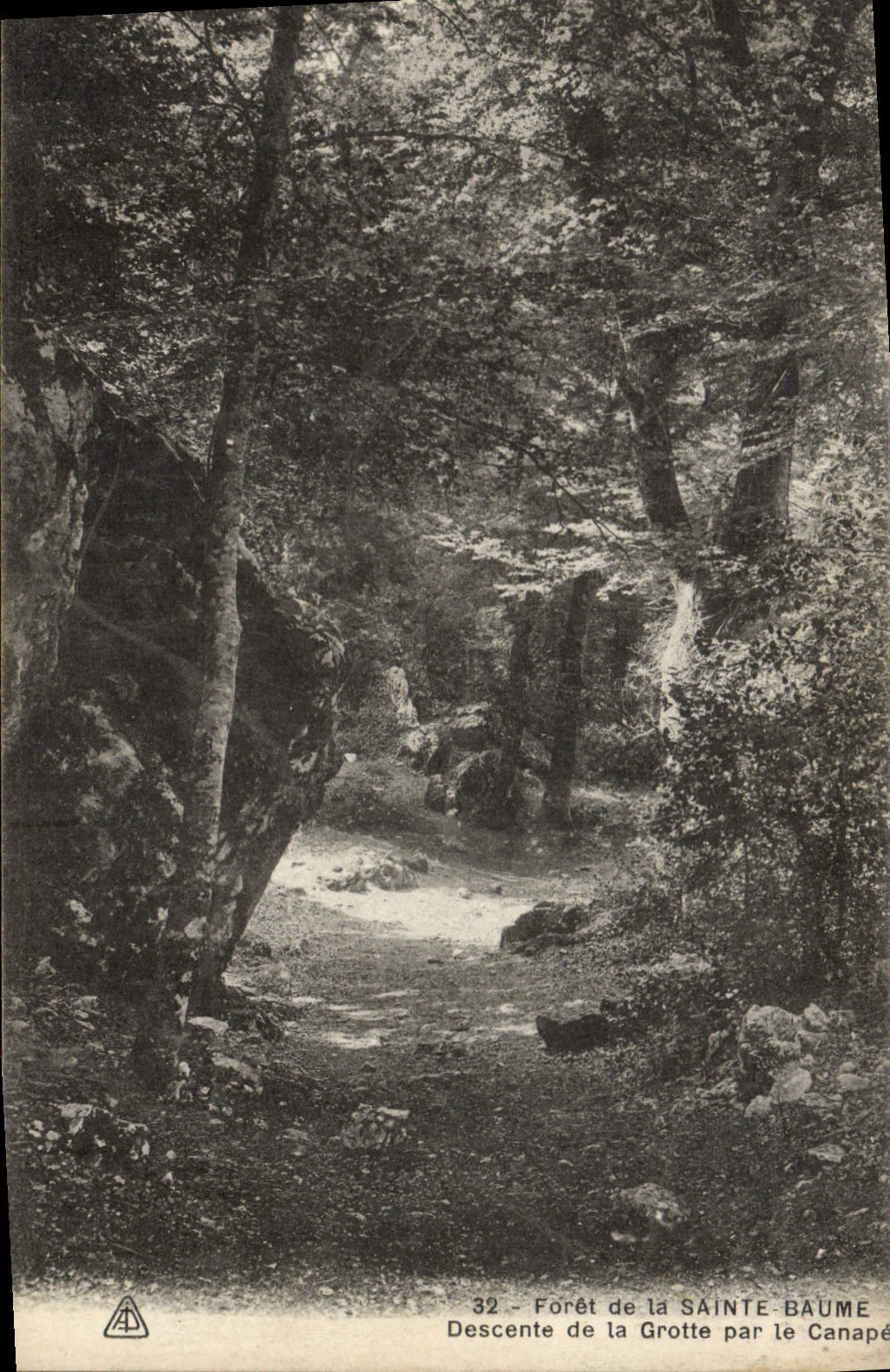 CPA Foret de la Sainte Baume Descente de la Grotte par le Canape