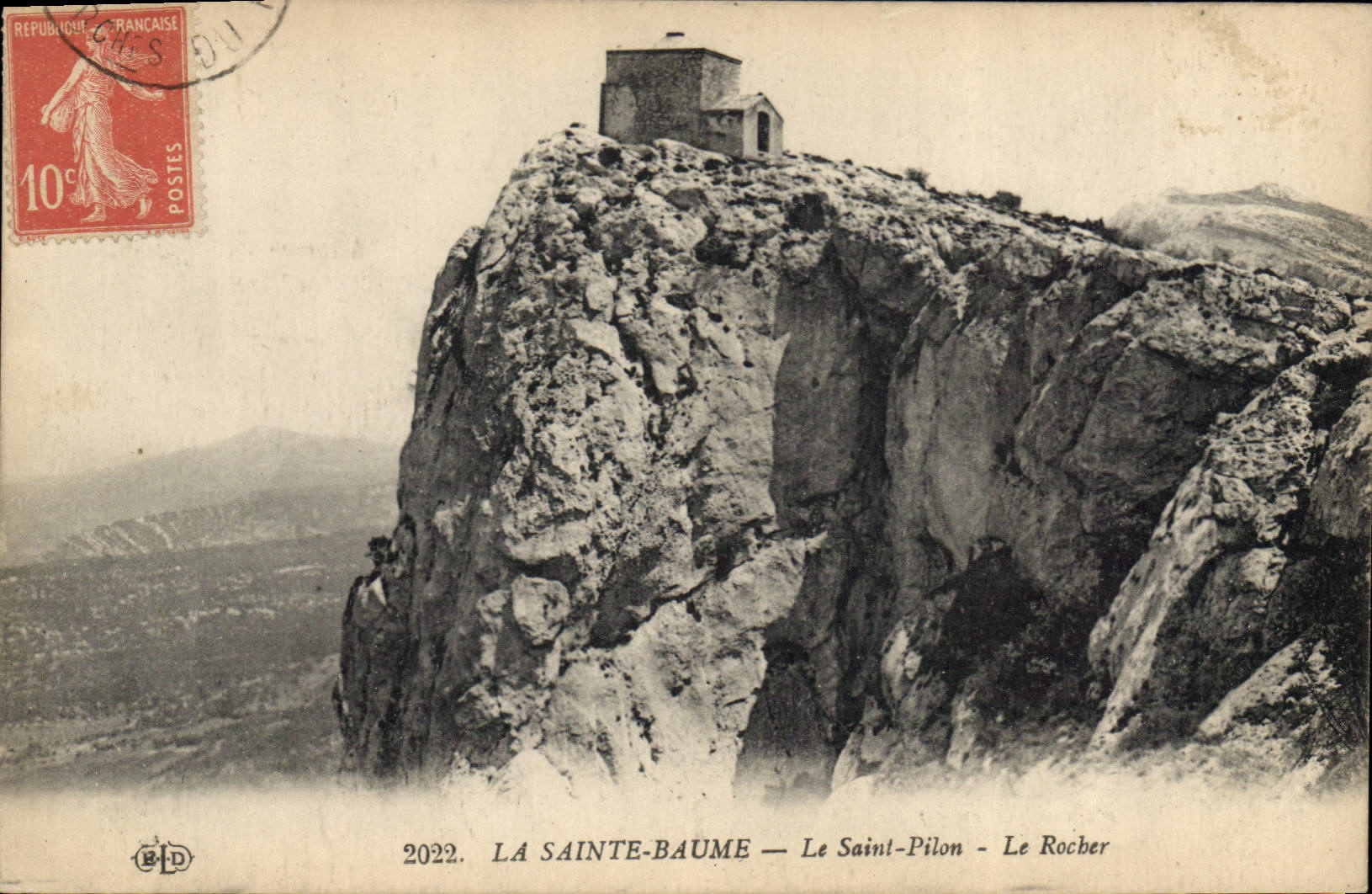 CPA La Sainte Baume Le Saint Pilon Le Rocher 