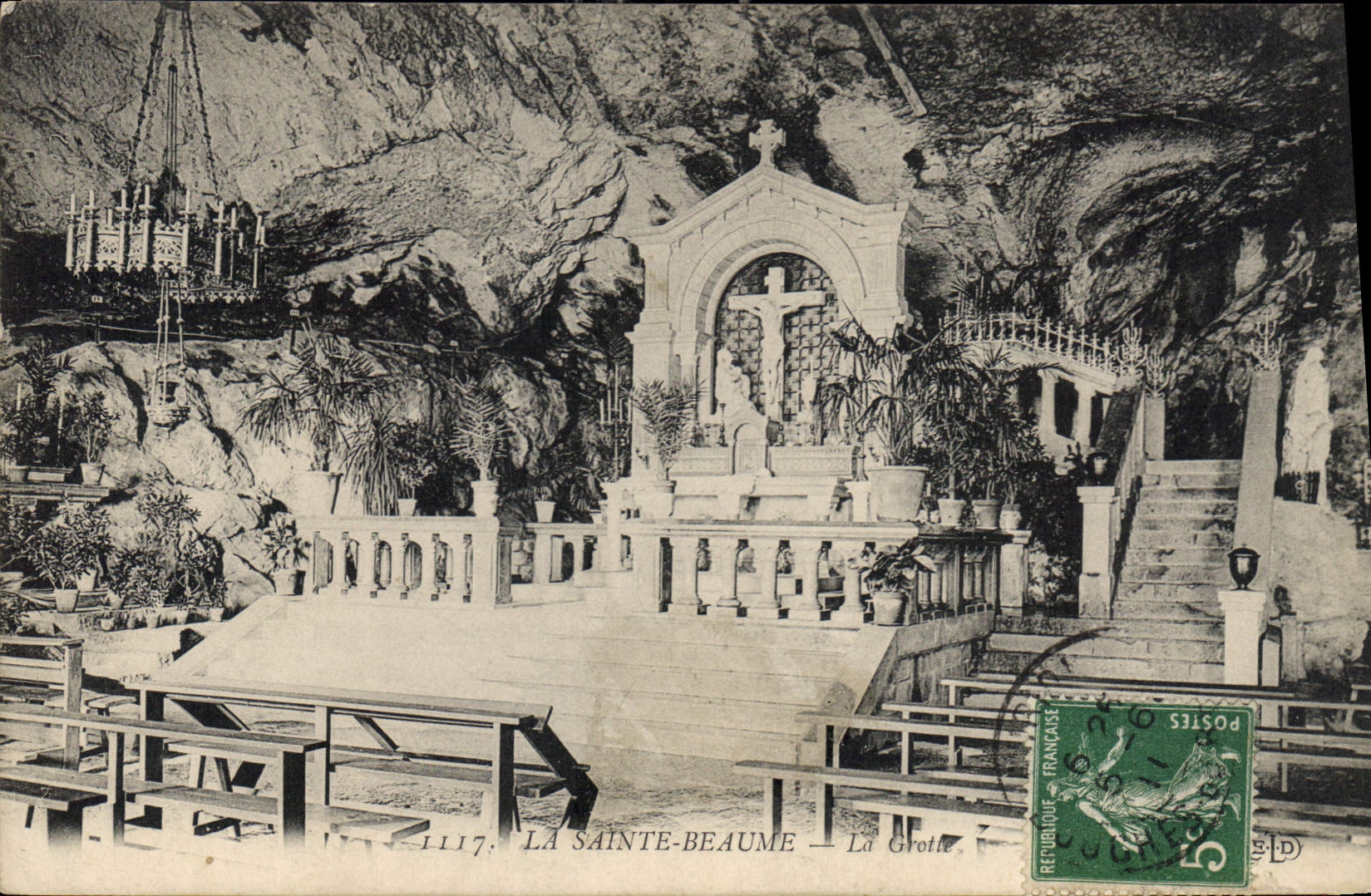 CPA La Sainte Beaume La Grotte 