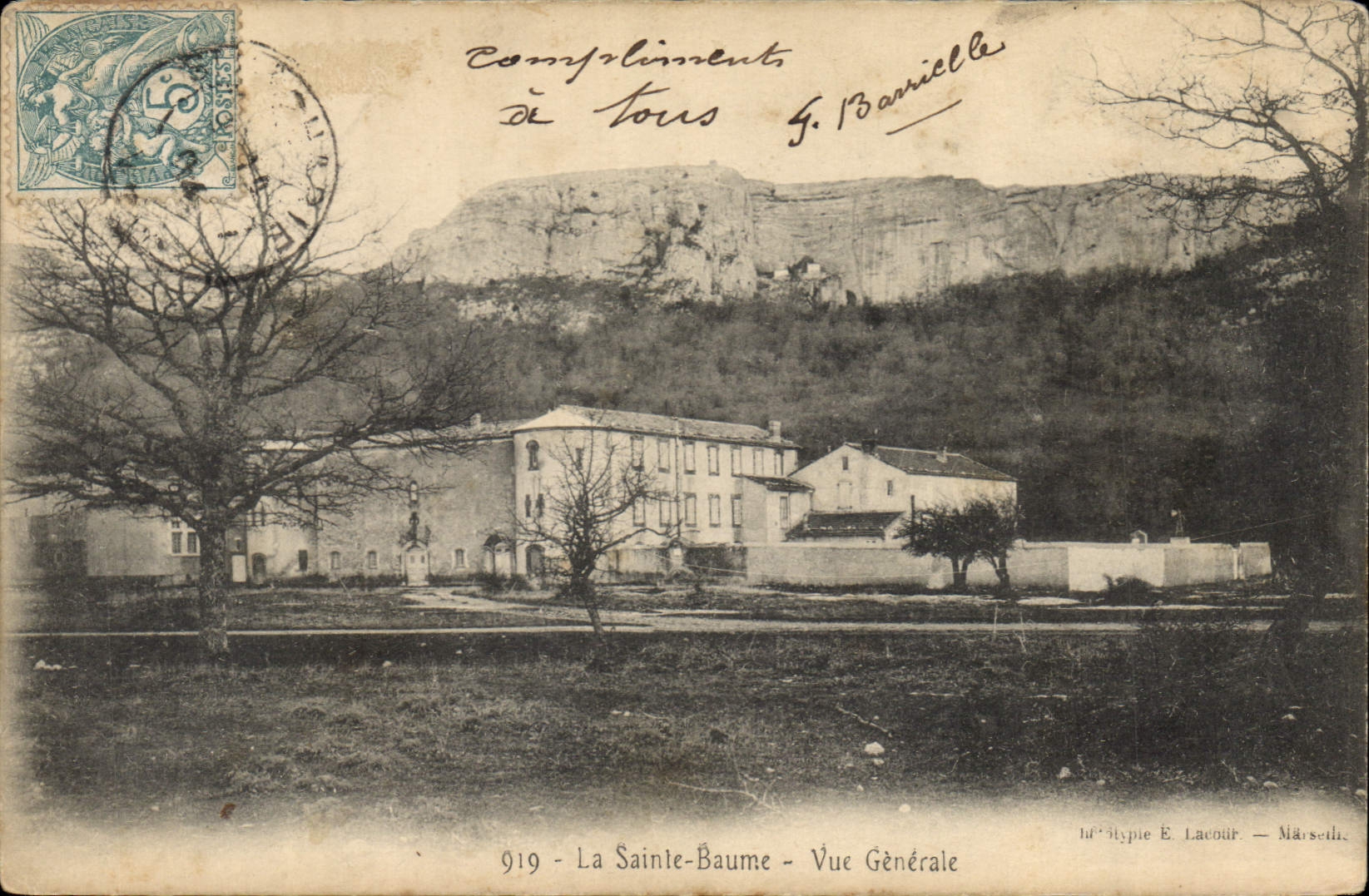CPA La Sainte Baume Vue generale 