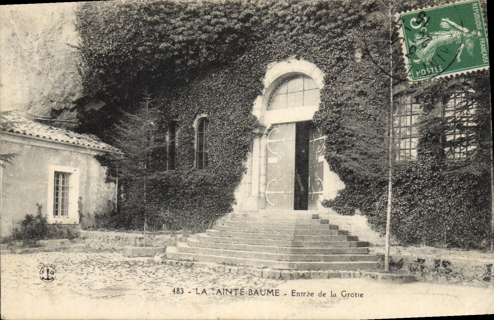 CPA La Sainte Baume Entree de la Grotte 