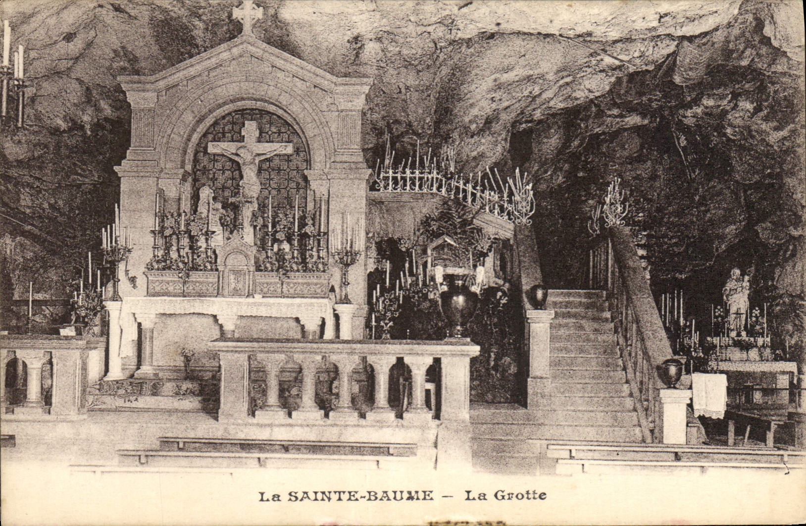 CPA La Sainte Baume La Grotte 