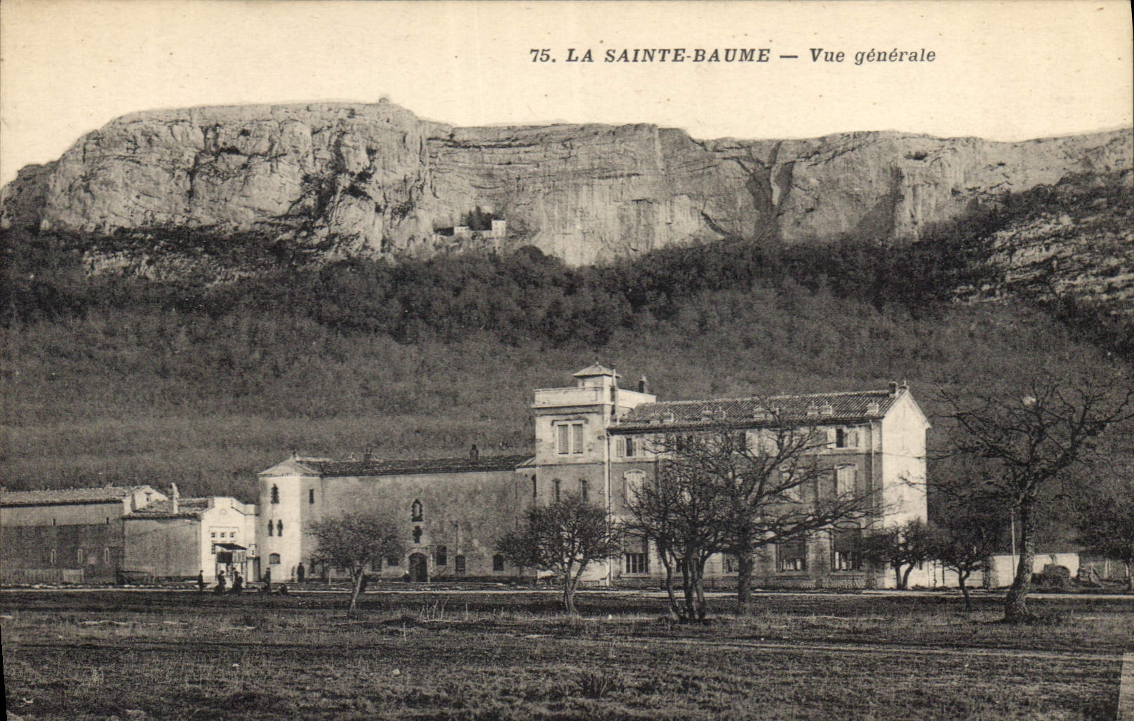 CPA La Sainte Baume Vue Generale 