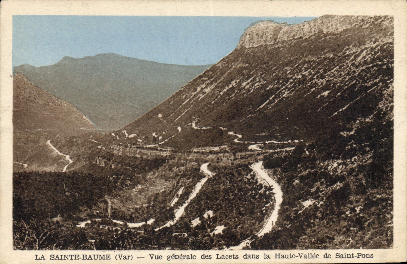 CPA La Sainte Baume Var Vue generale des Lacets dans la Haute Vallee de Saint Pons 