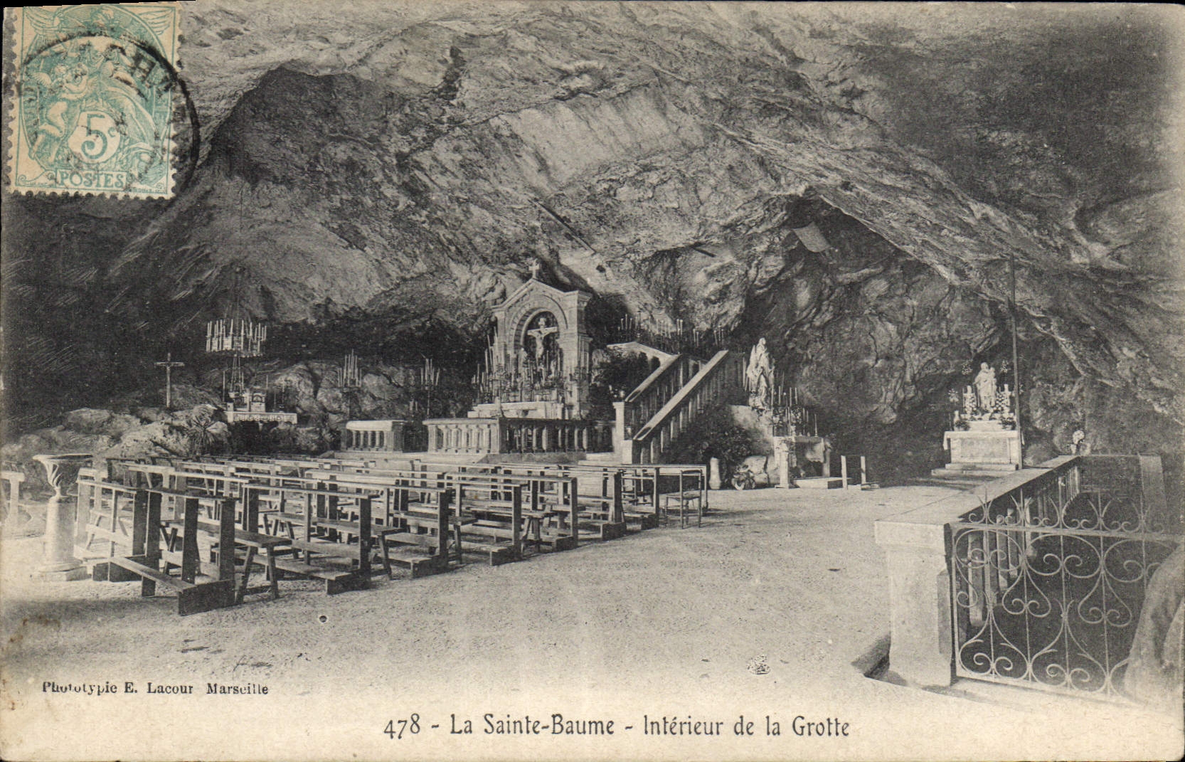 CPA La Sainte Baume Interieur de la Grotte 