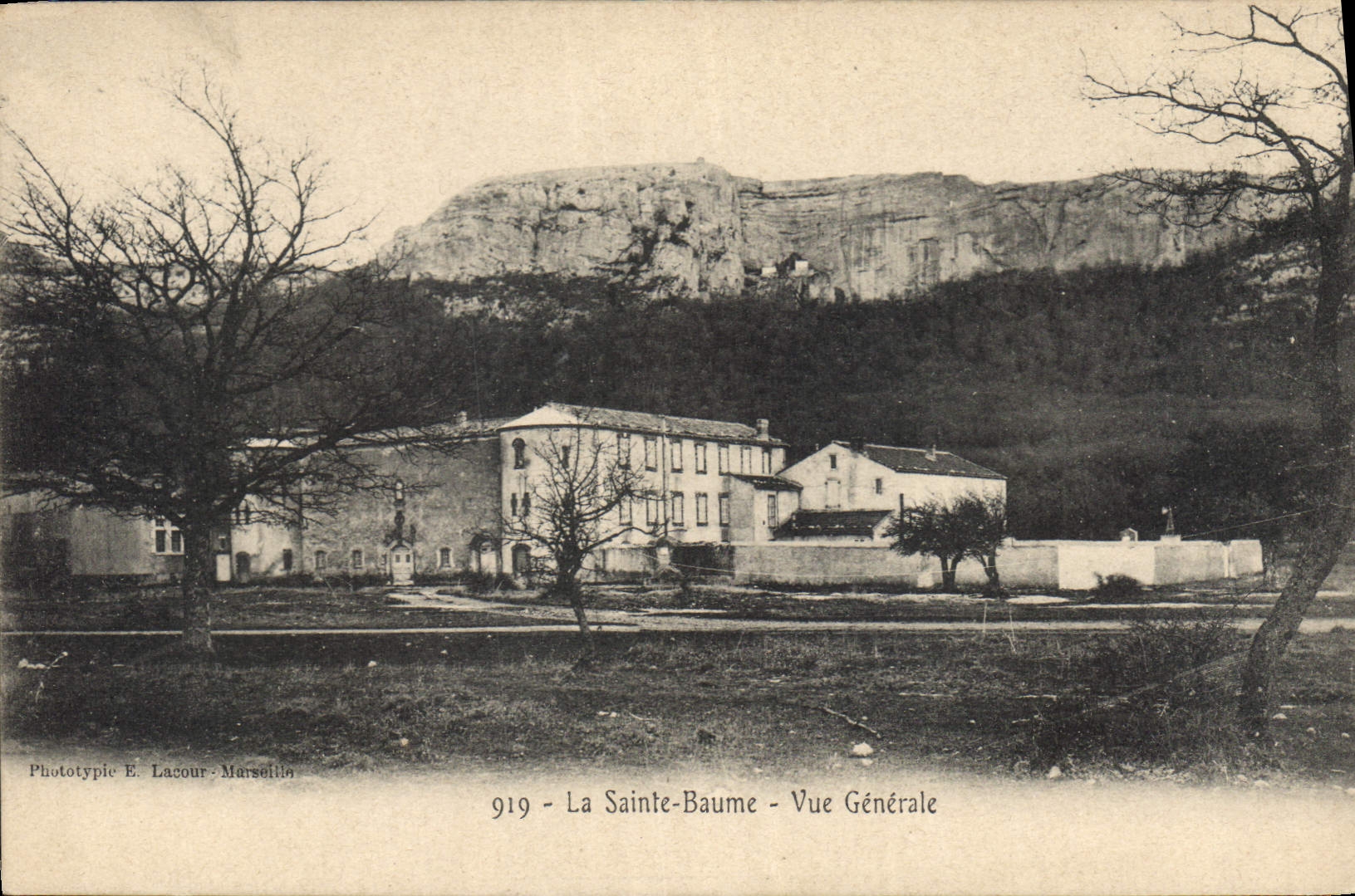 CPA La Sainte Baume Vue Genetale 