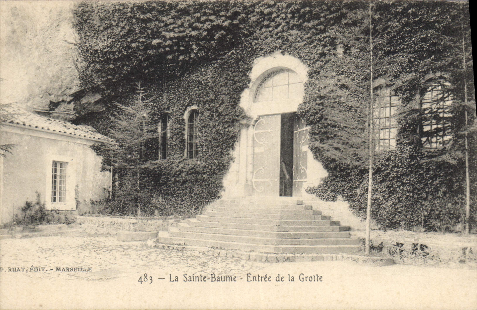 CPA La Sainte Baume Entree de la Grotte