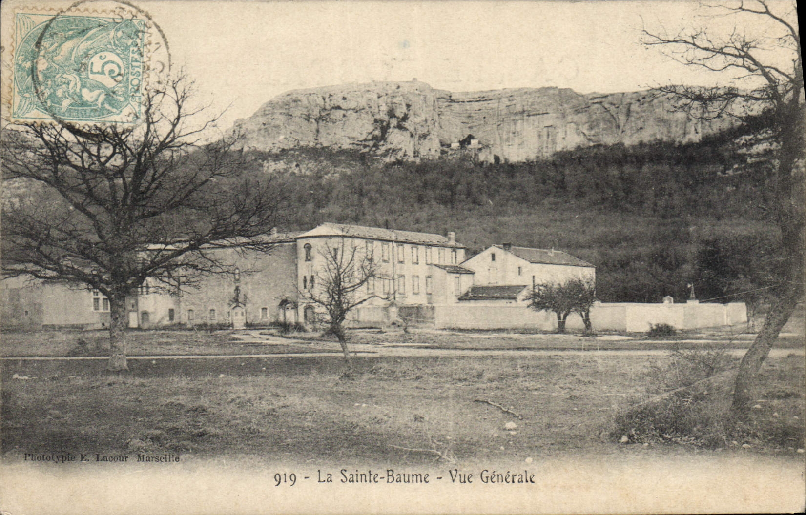 CPA La Sainte Baume Vue Generale