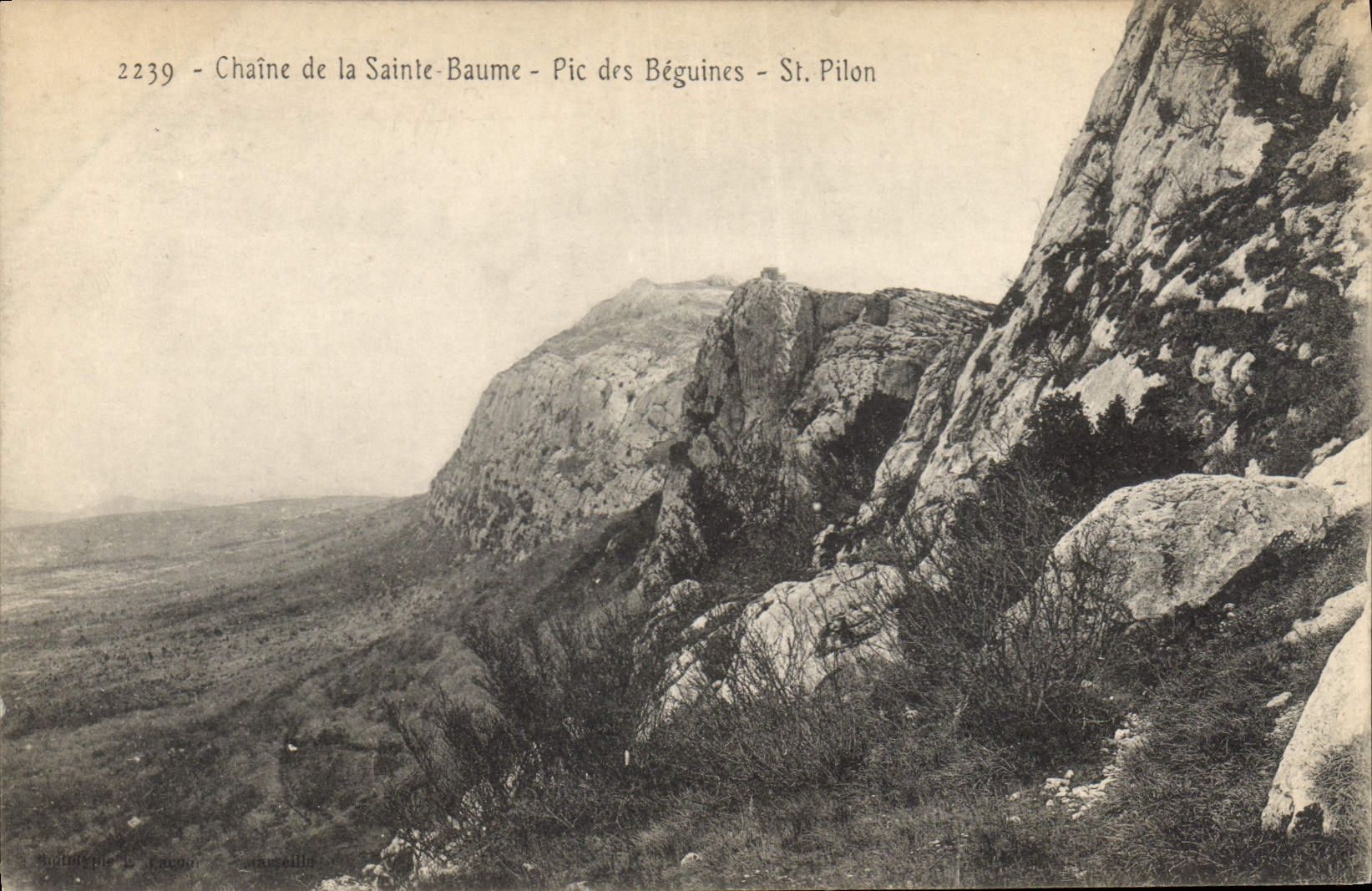 CPA Chaine de la Sainte Baume Pic des Beguines St Pilon 