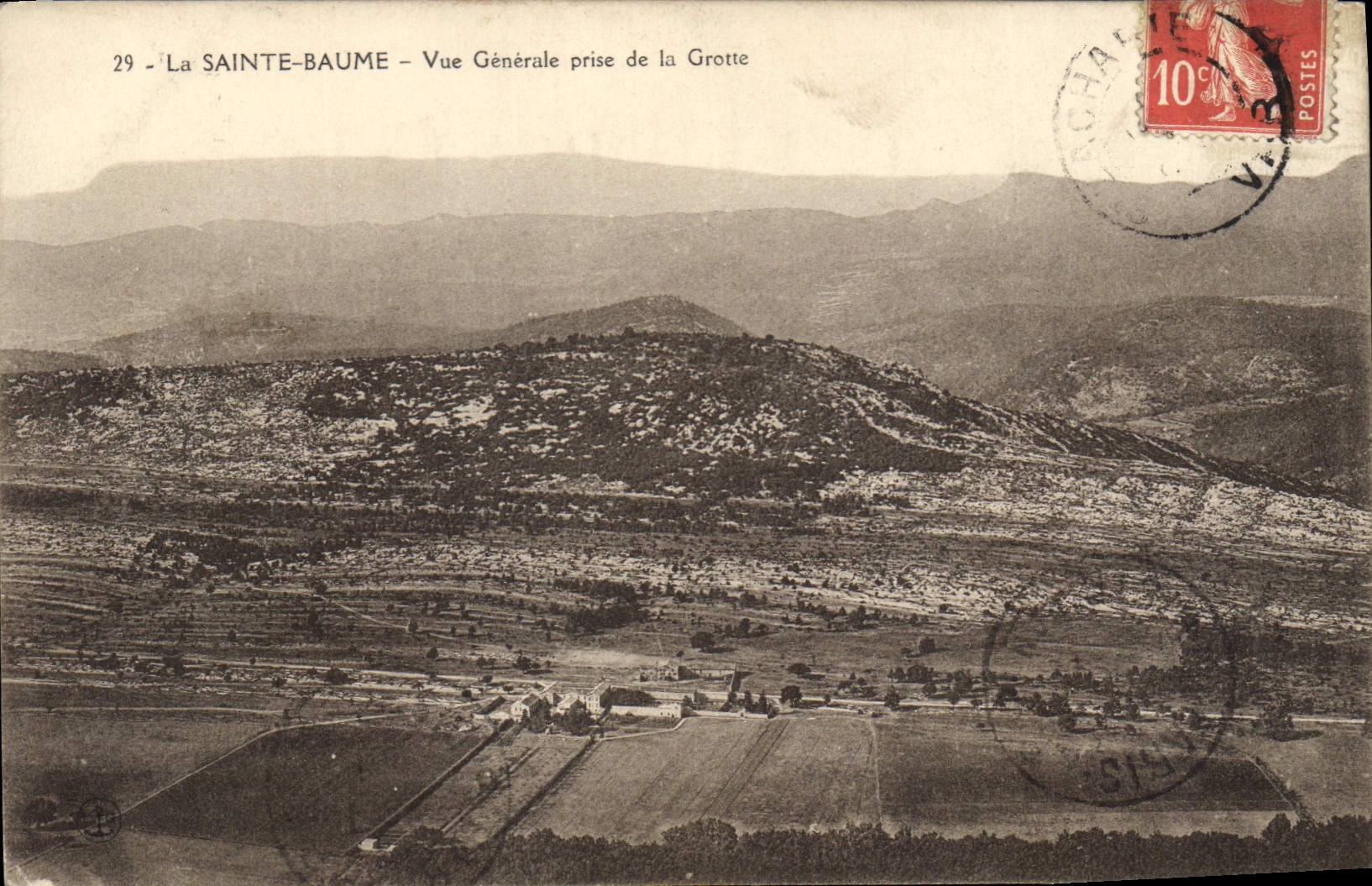 CPA La Sainte Baume Vue Generale prise de la Grotte